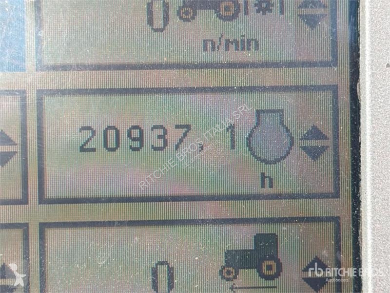 Tractor John Deere 6930 4WD Tractor