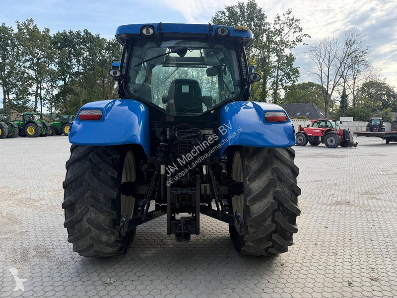 Mezőgazdasági traktor New Holland T6050