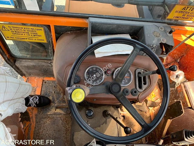 Tractor agrícola