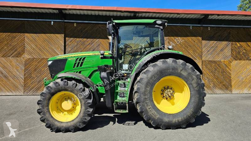 Tractor agrícola John Deere 6210R