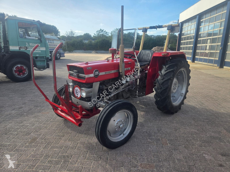 Tracteur agricole Massey Ferguson 135 135