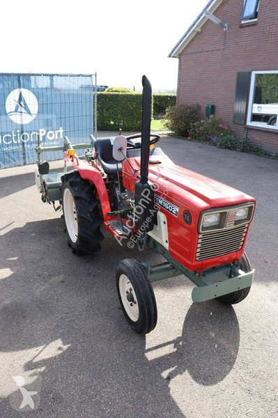 Tractor agrícola Yanmar YM1602