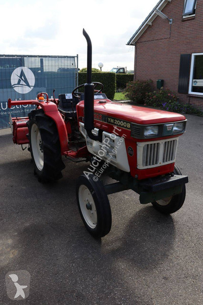 Tractor agrícola Yanmar YM2000B