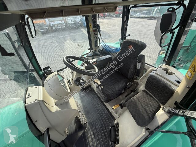Tracteur agricole Massey Ferguson Agrotron...