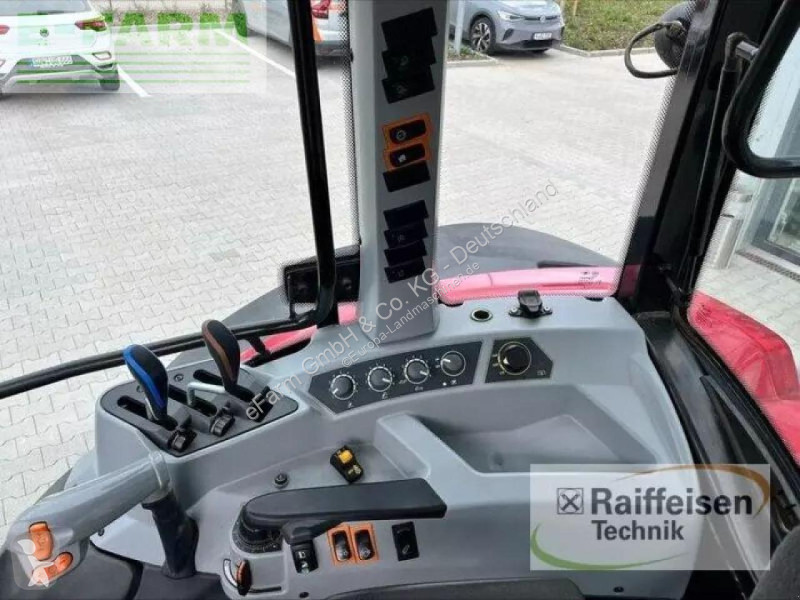 Tracteur agricole Valtra  a104