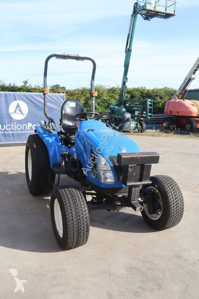 Tracteur agricole New Holland Boomer 2030