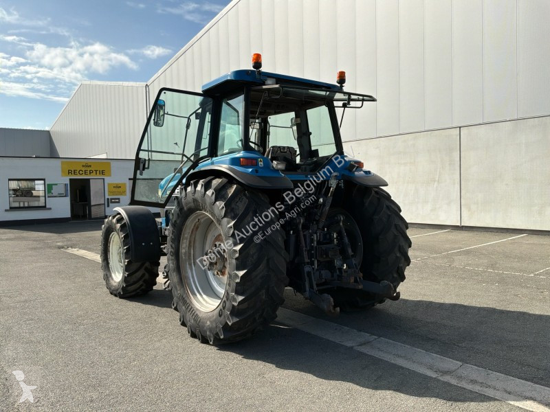 Tracteur agricole Ford 8870 DT