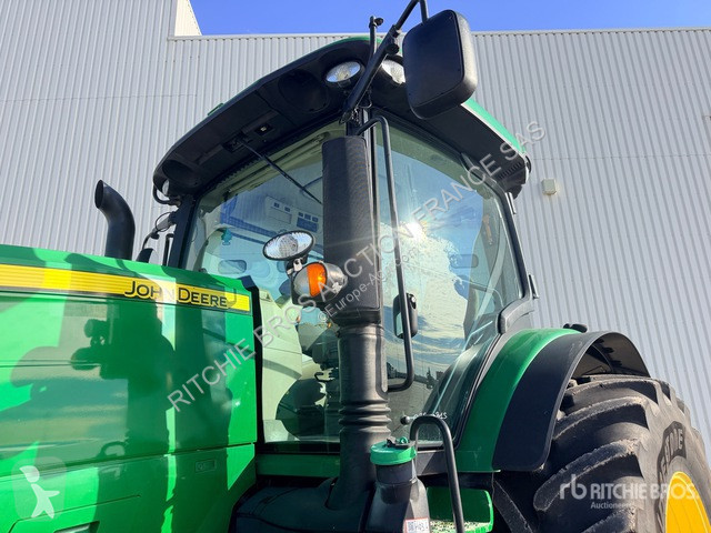 Zemědělský traktor John Deere 7230R