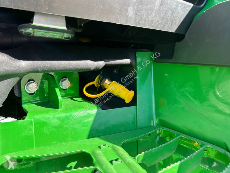 Zemědělský traktor John Deere 6R 185...