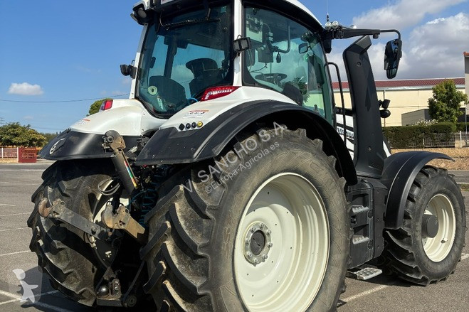 Tractor Valtra T195A