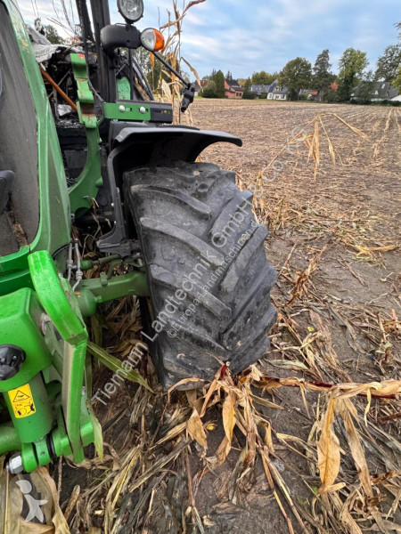 Tractor John Deere 6130R BRANDSCHADEN zur...