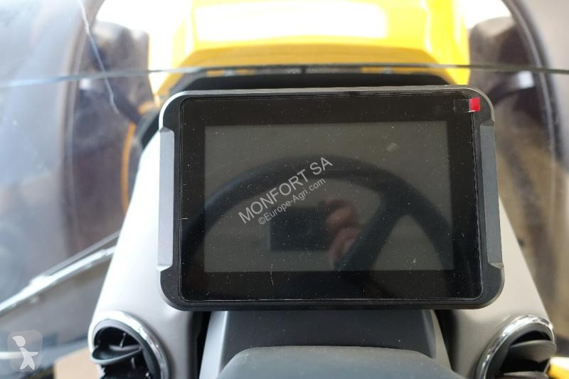 جرار زراعي JCB Icone