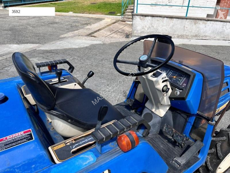 Tractor agrícola Iseki TU170F