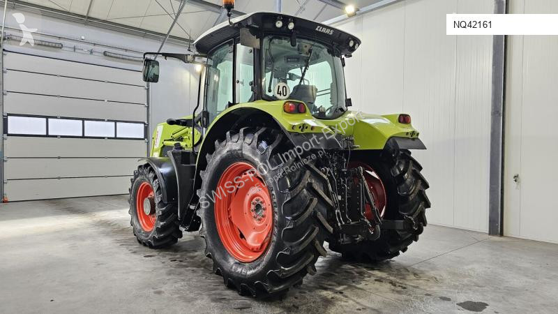 Tractor agrícola Claas Arion 530
