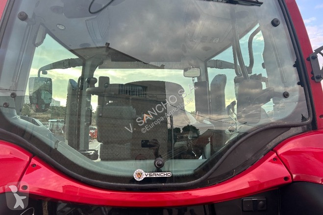 Tractor Valtra N135A