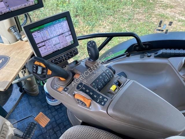 Tractor John Deere 6135R