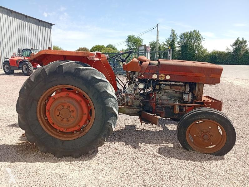 Lantbrukstraktor Massey Ferguson  158
