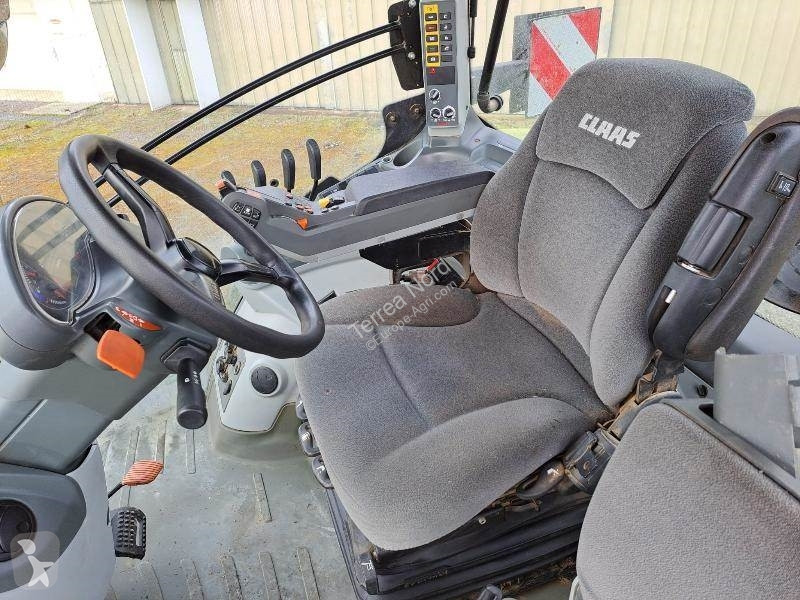 Tracteur agricole Claas AXION 800