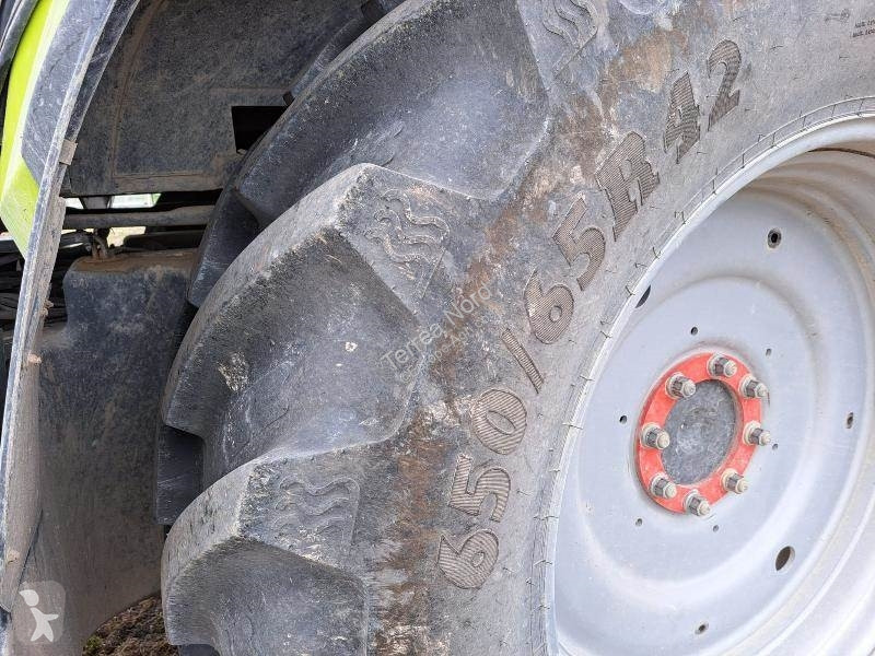 Tracteur agricole Claas AXION 820
