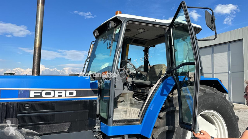 جرار زراعي Ford 8240 4x4