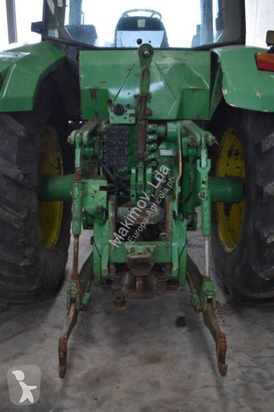 Tracteur agricole John Deere 8200