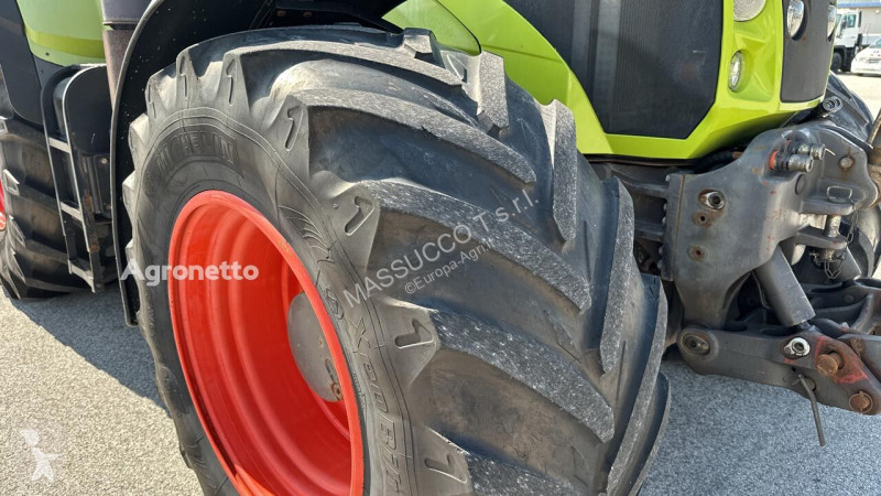 Tractor agrícola Claas AXION 810
