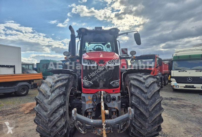 Tractor Massey Ferguson