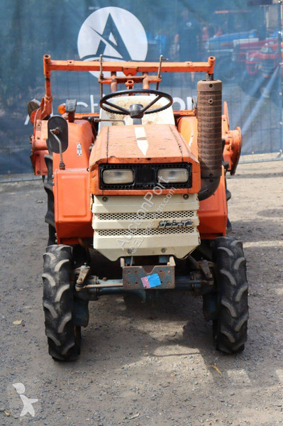 Tractor agrícola Kubota ZB1600