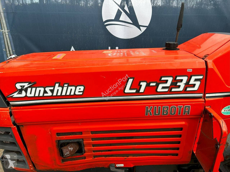 Tractor Kubota L1-235 P.S.
