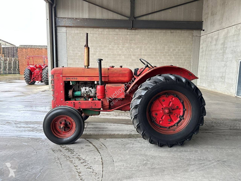 Tractor Volvo 470