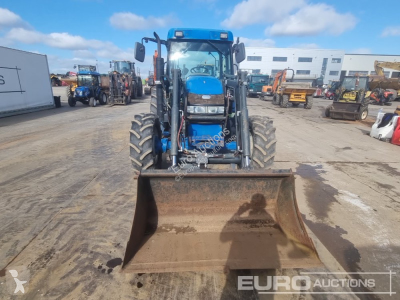 Tracteur agricole  CX85