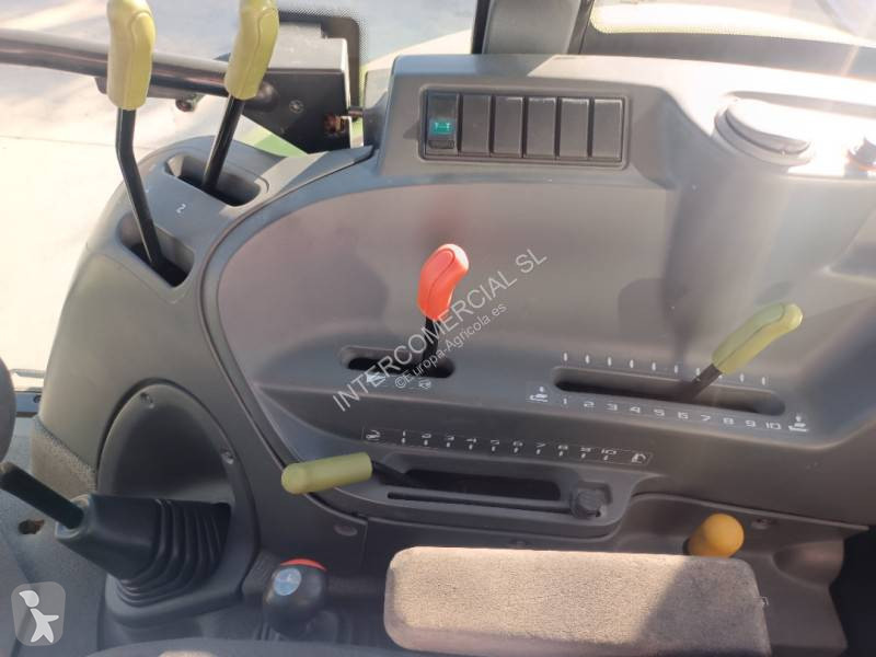 Tracteur agricole Claas Axos 340