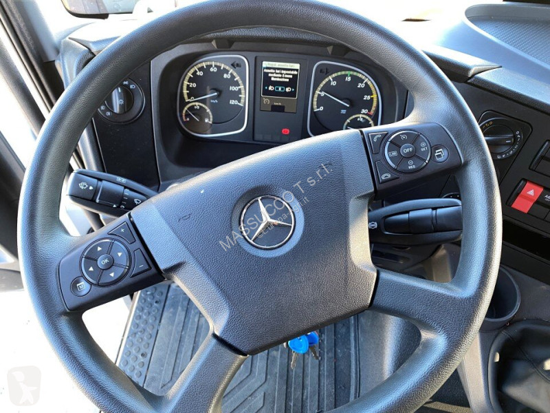 Lantbrukstraktor Mercedes Atego 1524