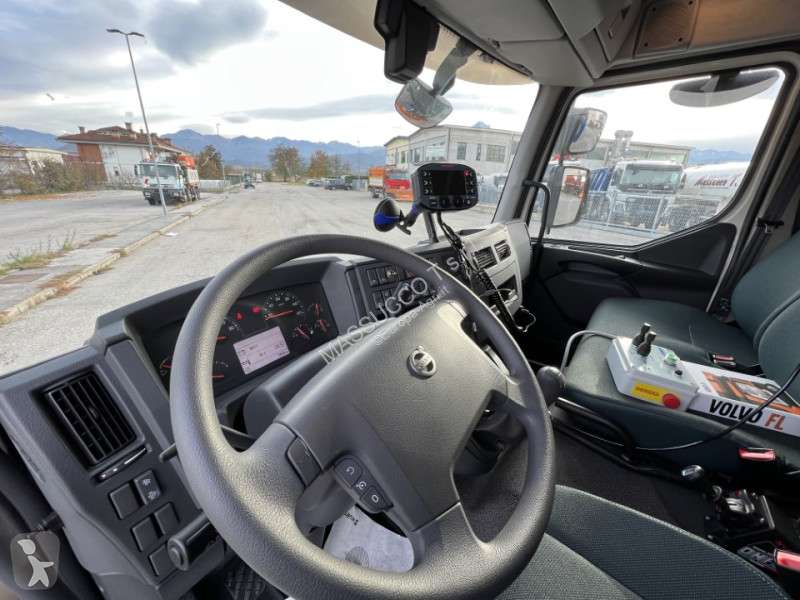 Lantbrukstraktor Volvo FL816-280 4X4