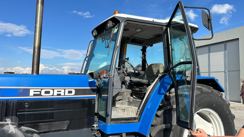 Lantbrukstraktor Ford 8240 4x4