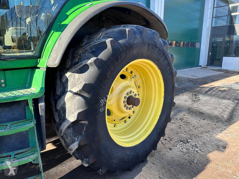 Lantbrukstraktor John Deere 8120 Powershift