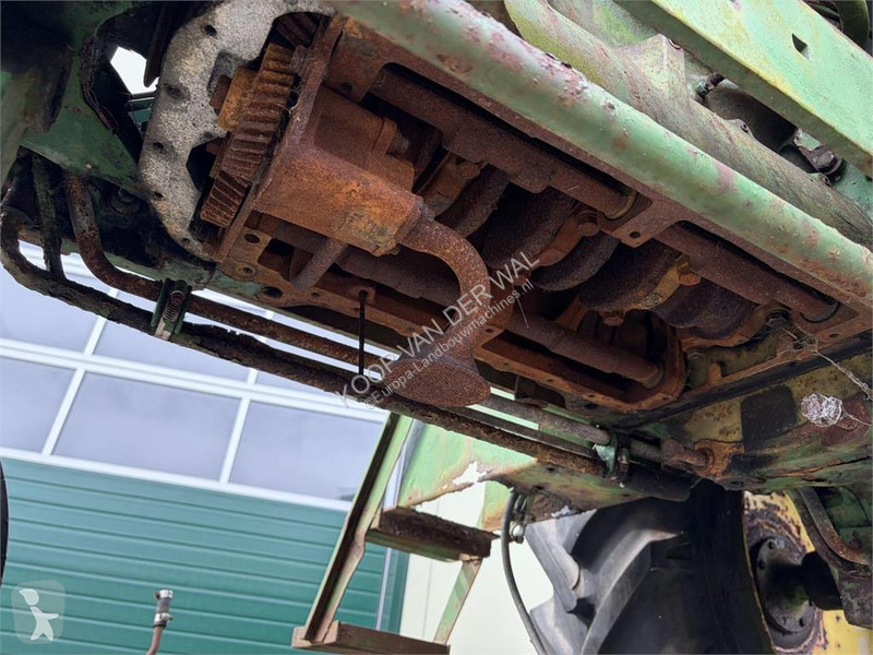 Lantbrukstraktor John Deere 2030