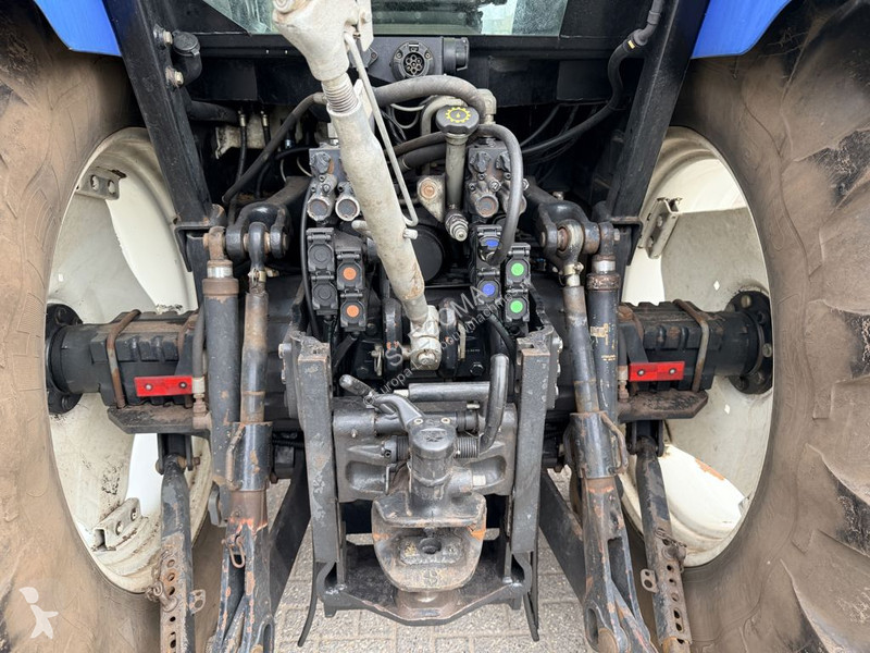 Landbrugstraktor New Holland TS90 4WD