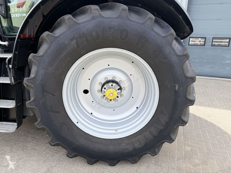 Case IH Optum 300 CVX AFS Connect GPS tractor