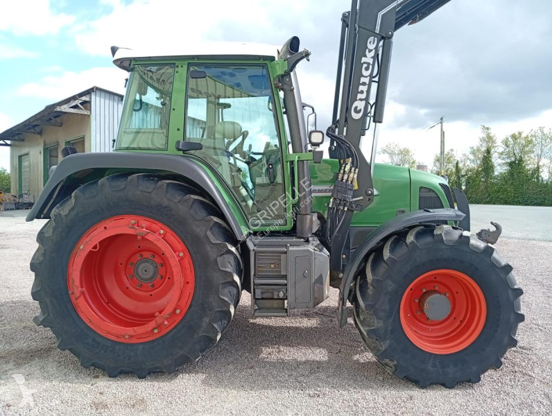 Fendt  411 tractor