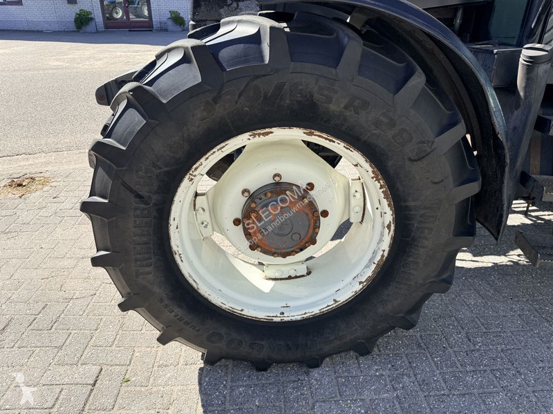 New Holland TS90 4WD Shuttle tractor