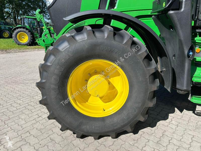 Landbrugstraktor John Deere  6M 200...