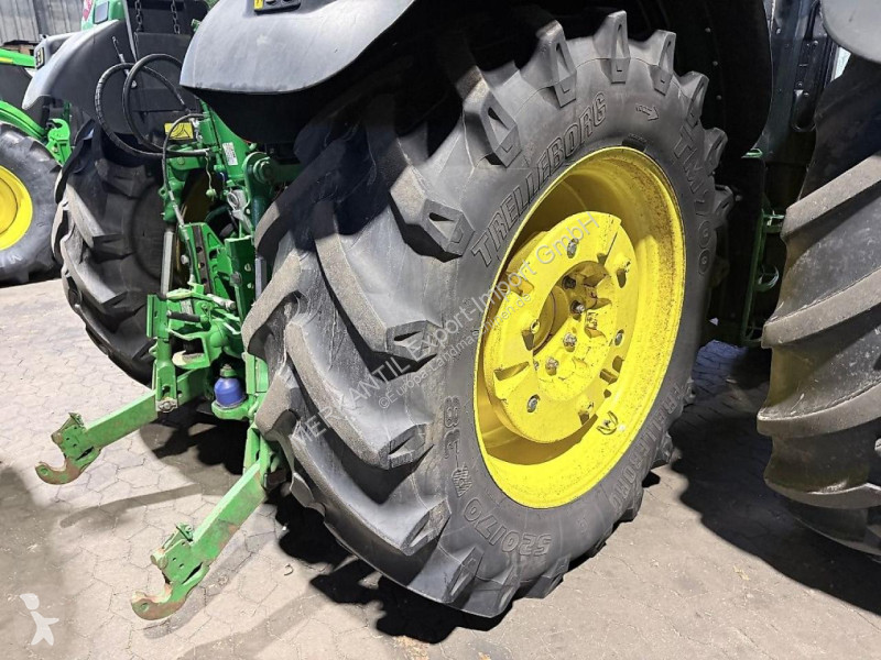 Lantbrukstraktor John Deere 6130R