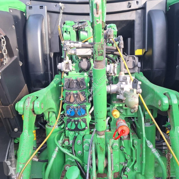 Lantbrukstraktor John Deere 6215R Auto Powr...