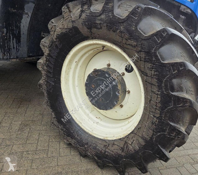 New Holland  T7.220 tractor
