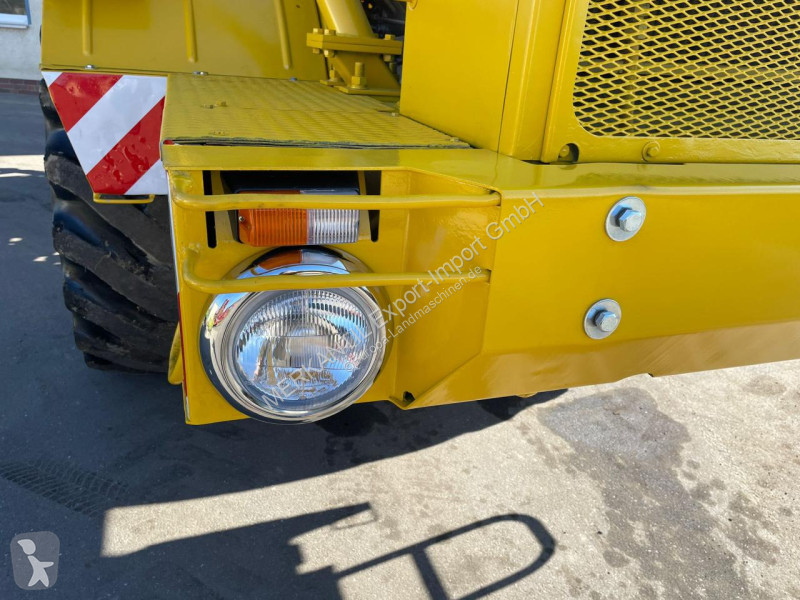 Landbrugstraktor   K700A V8