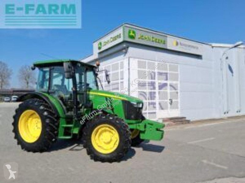 Lantbrukstraktor John Deere 6110M
