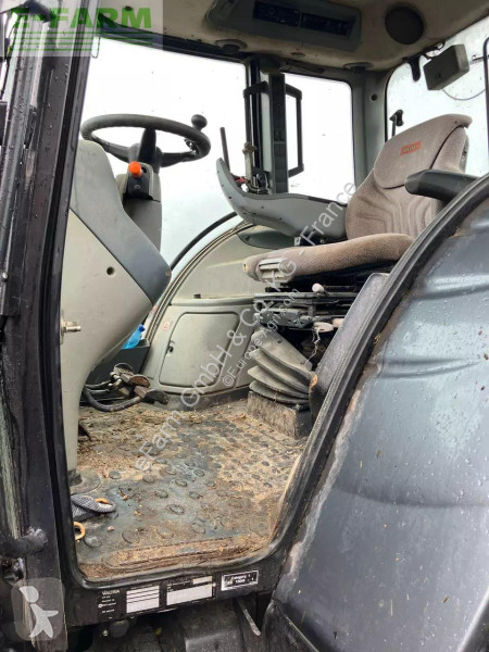 Lantbrukstraktor Valtra  n123