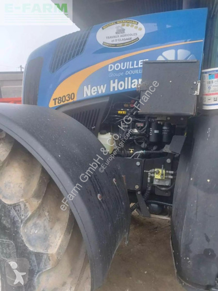 Landbrugstraktor New Holland  t8030