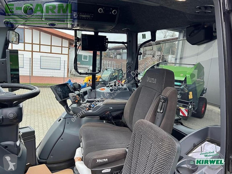 Landbrugstraktor Valtra  t 215 direct